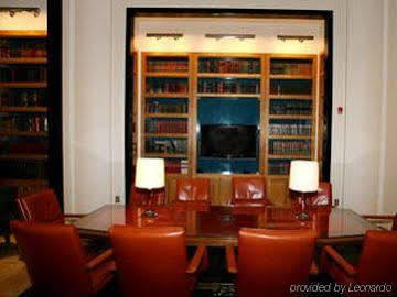Crystal Quarters Furnished Apartments At The Gramercy Arlington Luaran gambar