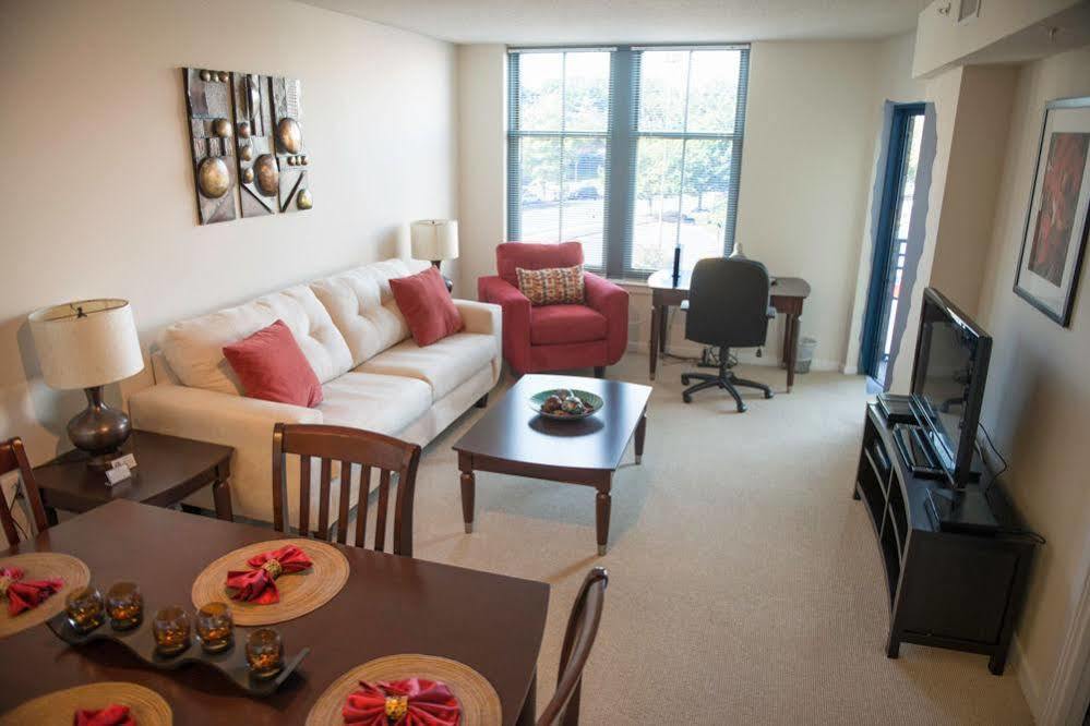 Crystal Quarters Furnished Apartments At The Gramercy Arlington Luaran gambar