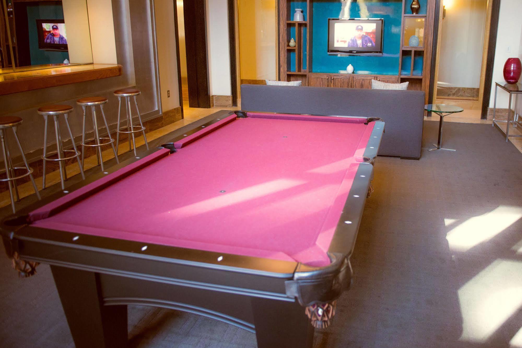 Crystal Quarters Furnished Apartments At The Gramercy Arlington Luaran gambar