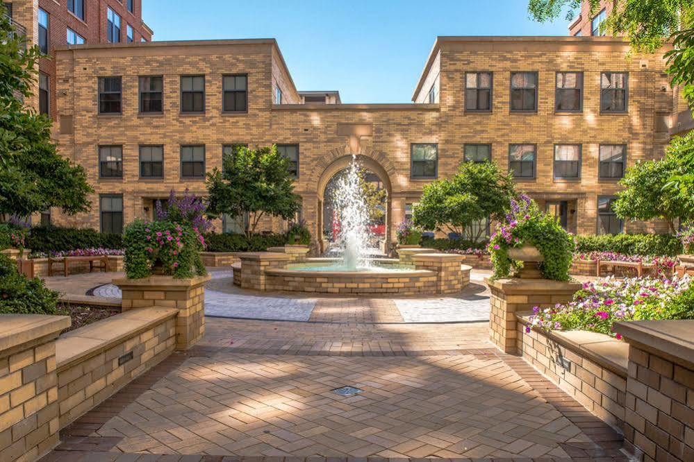 Crystal Quarters Furnished Apartments At The Gramercy Arlington Luaran gambar