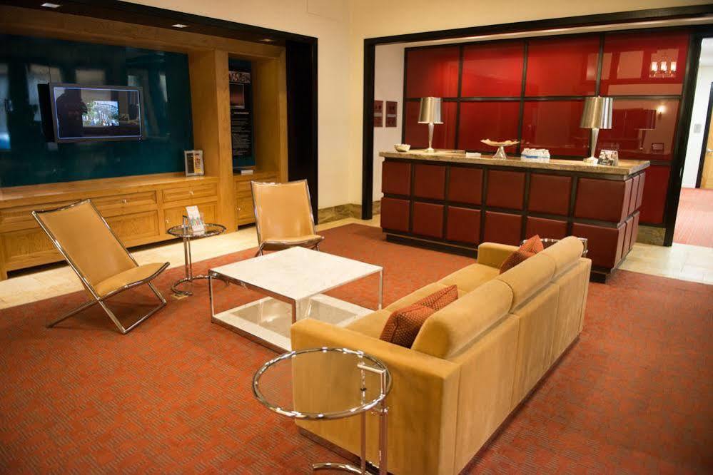Crystal Quarters Furnished Apartments At The Gramercy Arlington Luaran gambar